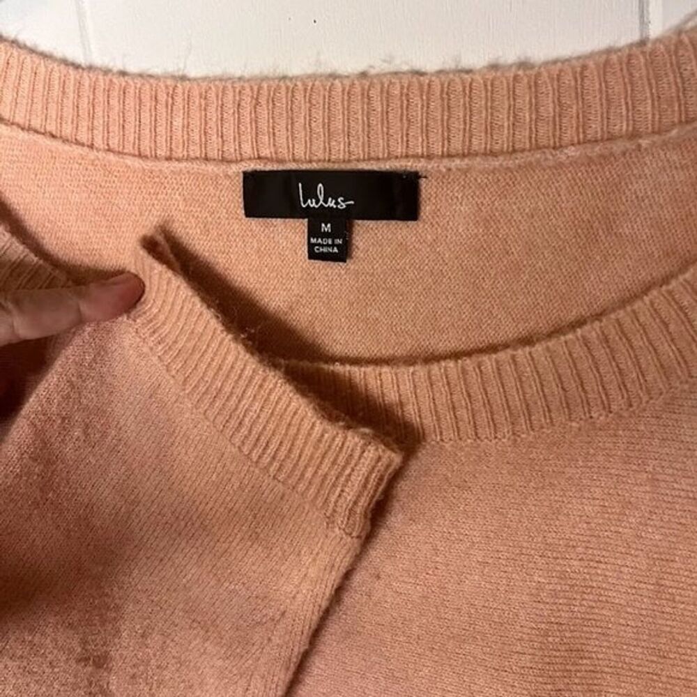 Lulu's Peach Wide Neck Sweater Size Medium - Picture 6 of 6